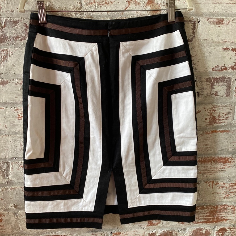 Geometric skirt